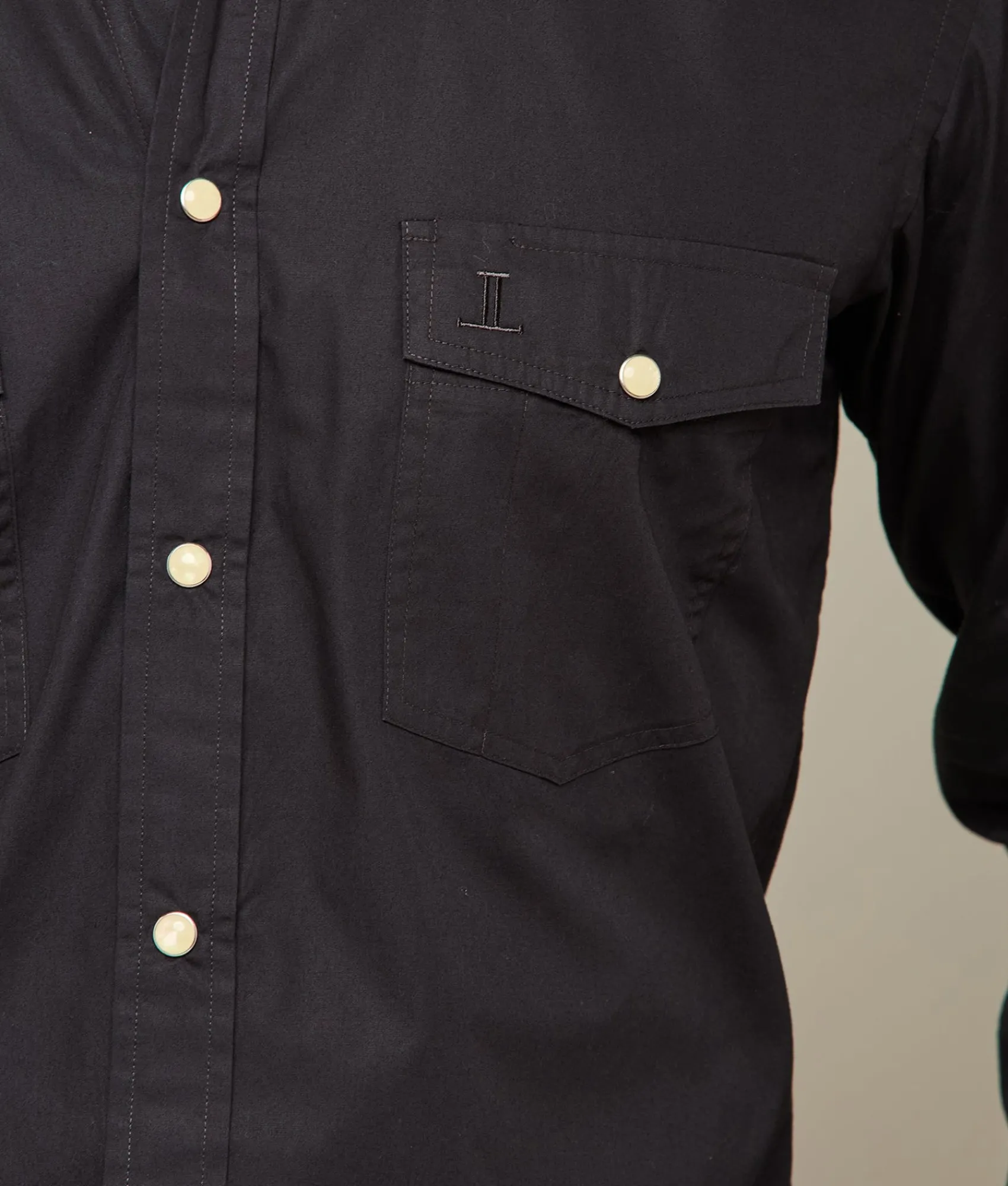 Lucchese El Paso Solids* Tops
